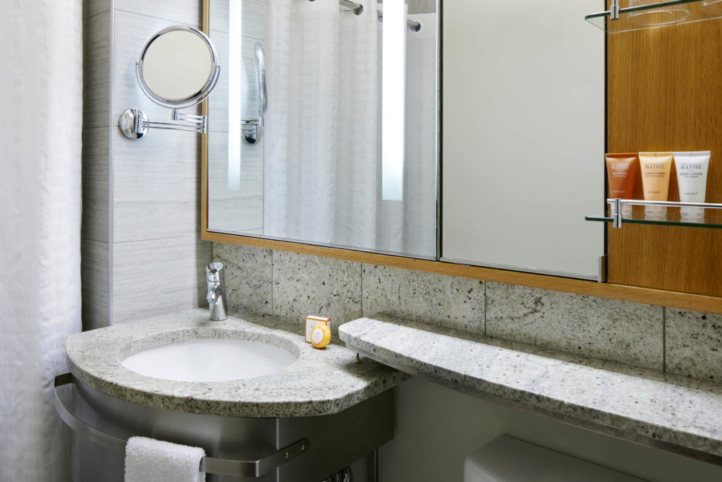 Jewel En-suite Bathroom | Hotel Accomodation in New York City