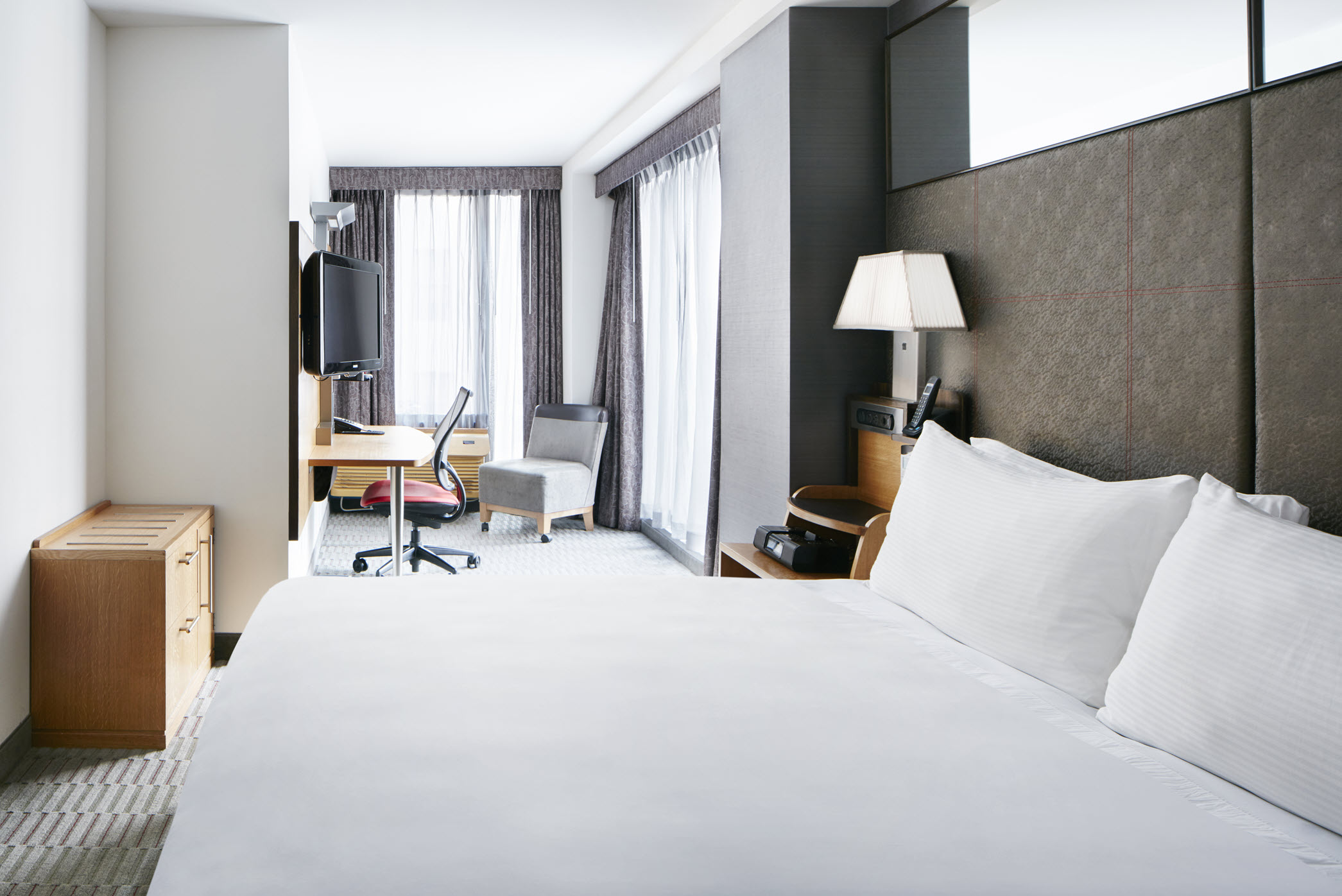 902_STANDARD_CQ_JEWEL_4083_White-Duvet - 72